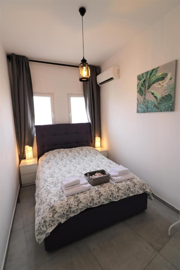 Serenity Heights Apartment: A Panoramic Haven Near Old Town - Free Minibar ブカレスト エクステリア 写真